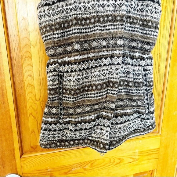 Athleta Womens Brown Fair Isle Vest Sz XS Goose Down Puffer Jacket Zip Pockets - Picture 3 of 8